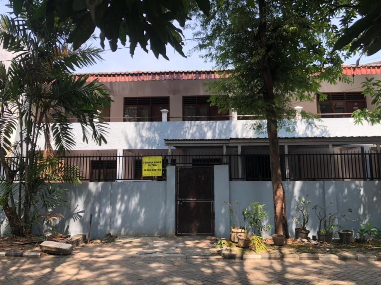Oyo 90482 Rumah Oma Syariah Kupang  Eksteriør billede
