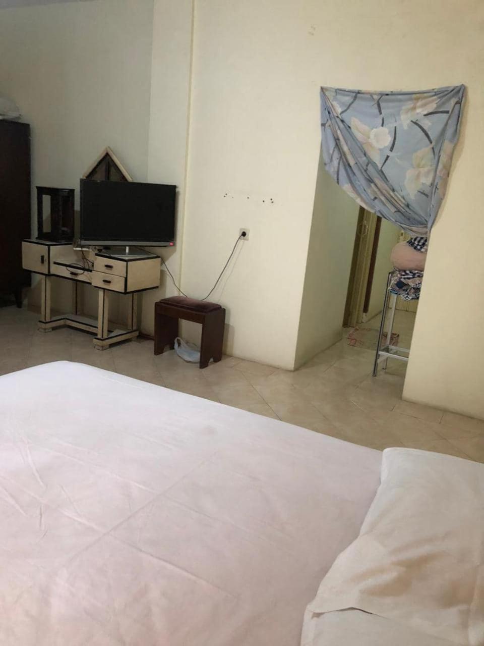Oyo 90482 Rumah Oma Syariah Kupang  Eksteriør billede